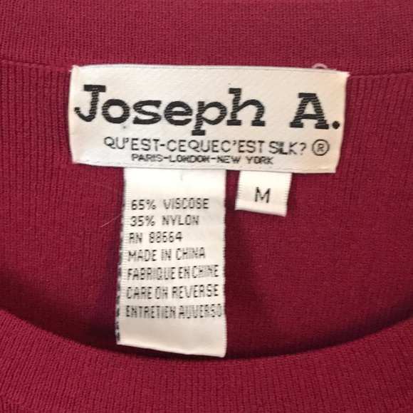 Red shirt - Picture 2 of 4